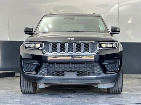 Used 2023 Jeep Grand Cherokee Laredo w/ Luxury Tech Group I AWD/4WD image 8