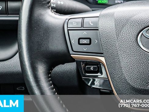 Used 2024 Toyota Crown XLE image 34