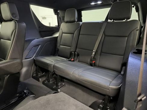Used 2025 Chevrolet Tahoe Premier RWD image 34