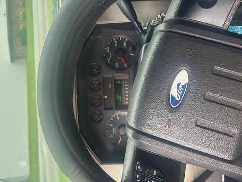 Used 2008 Ford F250 XL AWD/4WD image 7