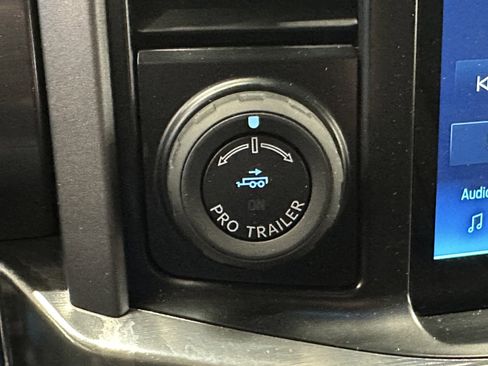 Used 2023 Ford F150 Lariat w/ Trailer Tow Package image 28