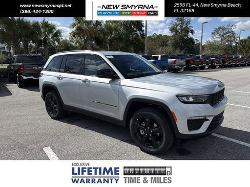 New 2025 Jeep Grand Cherokee Limited w/ Black Appearance Package image 1