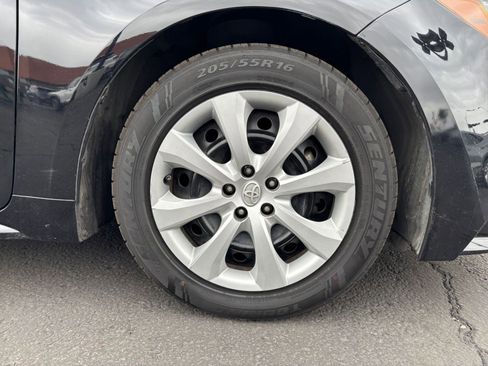 Used 2023 Toyota Corolla LE image 28