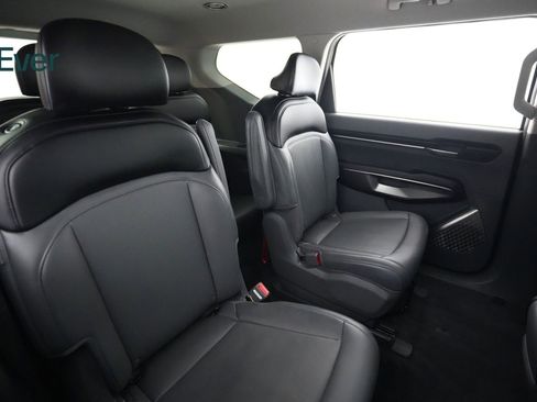 Used 2024 Kia EV9 Light Long Range RWD image 5