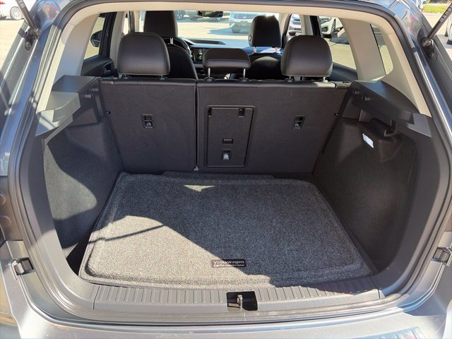 Certified 2024 Volkswagen Taos SE AWD/4WD image 11