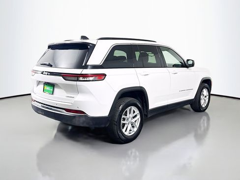 Used 2024 Jeep Grand Cherokee Laredo X image 10