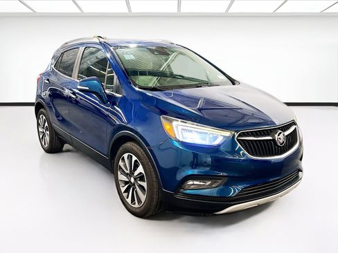 Used 2019 Buick Encore Essence w/ Safety Package II FWD image 3
