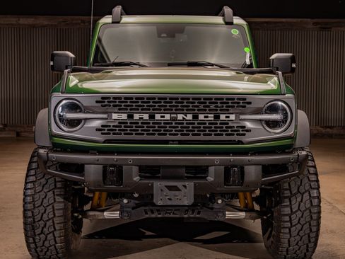 Used 2023 Ford Bronco Badlands AWD/4WD image 2