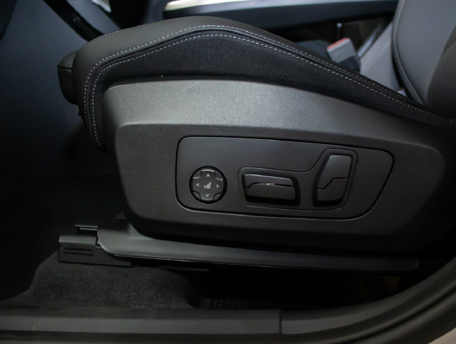 Used 2027 BMW X1 xDrive28i AWD/4WD image 15