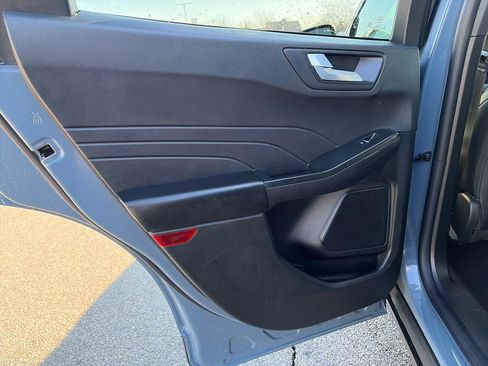 Used 2025 Ford Escape Platinum image 27