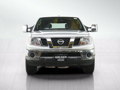 Used 2011 Nissan Frontier SV w/ SV Premium Utility Pkg AWD/4WD image 7
