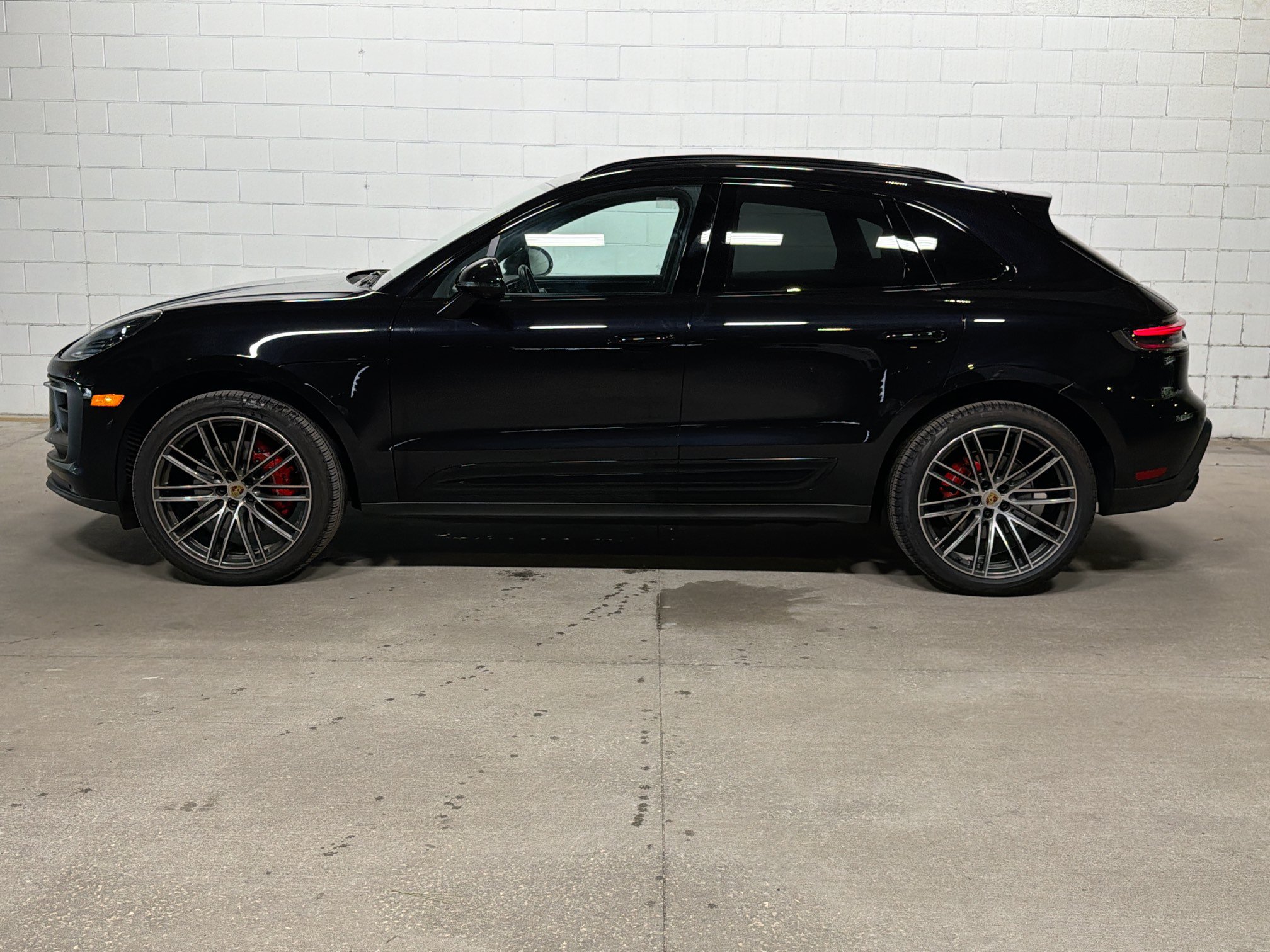 Used 2026 Porsche Macan S AWD/4WD image 2