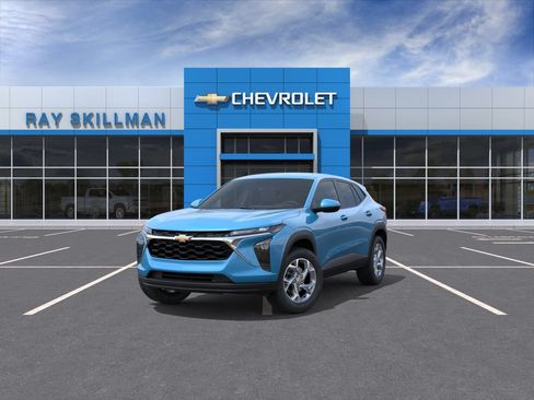 New 2026 Chevrolet Trax LS w/ LS Convenience Package FWD image 8