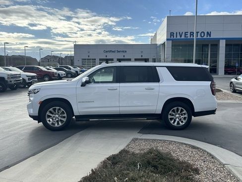 Used 2023 Chevrolet Suburban Premier image 20