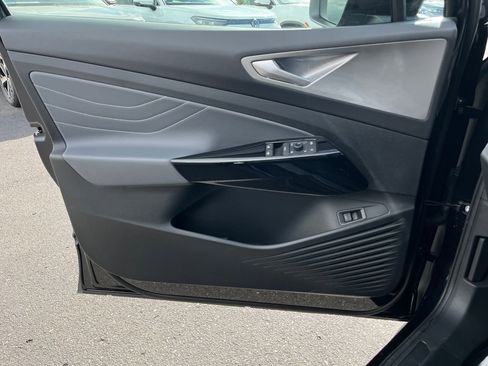 New 2025 Volkswagen ID.4 Pro S Plus image 19
