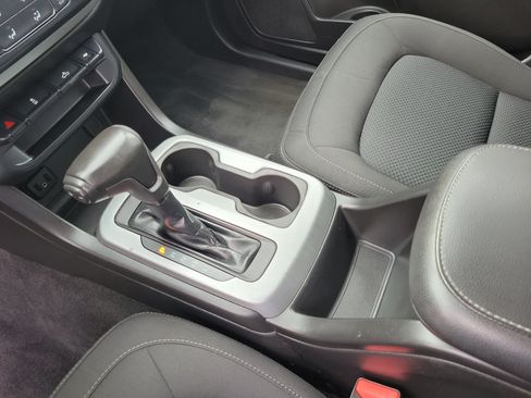Used 2019 Chevrolet Colorado LT w/ LT Convenience Package RWD image 8