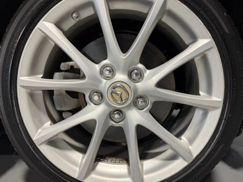 Used 2010 MAZDA MX-5 Miata Touring w/ Suspension Pkg RWD image 10