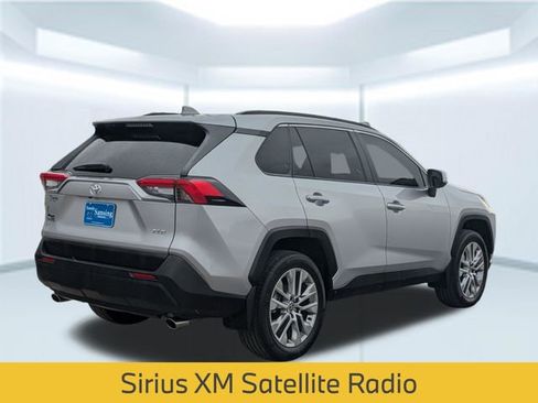 Used 2024 Toyota RAV4 XLE Premium image 6