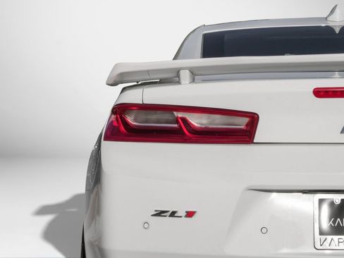 Used 2018 Chevrolet Camaro ZL1 image 46