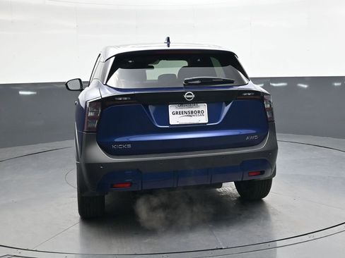 Certified 2025 Nissan Kicks SV image 5