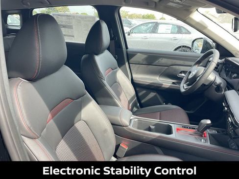 New 2026 Nissan Kicks SR image 37