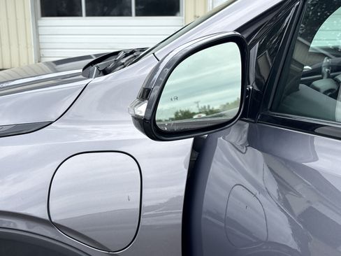 Used 2023 Chevrolet Bolt EUV Premier FWD image 14
