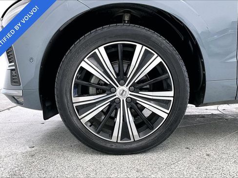 Certified 2023 Volvo XC60 B5 Plus AWD/4WD image 10