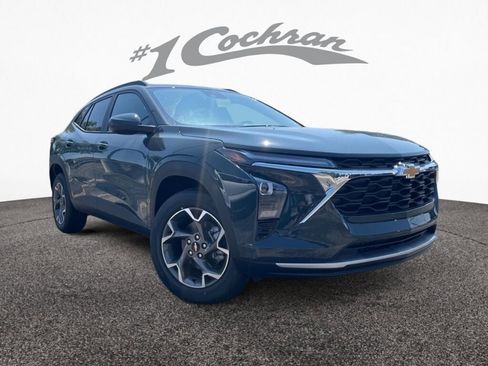 New 2025 Chevrolet Trax LT w/ Sunroof Package image 1