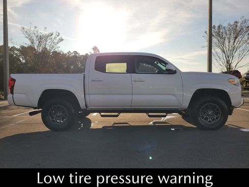Used 2020 Toyota Tacoma SR w/ SR Convenience Package image 13