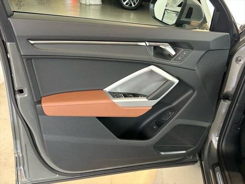 Certified 2025 Audi Q3 2.0T Premium image 10