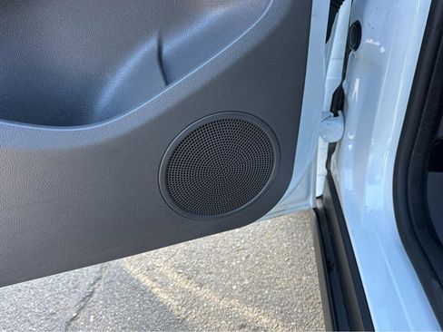 Used 2023 Ford Transit Connect XL image 33