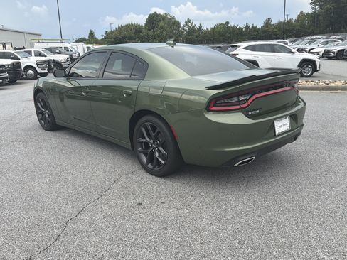 Used 2021 Dodge Charger SXT w/ Plus Group RWD image 6
