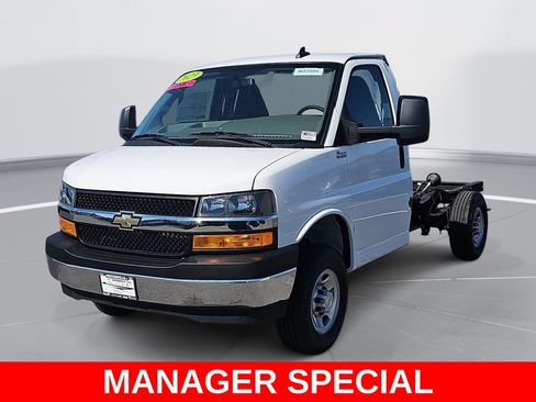 New 2023 Chevrolet Express 3500 w/ Power Convenience Package RWD image 3