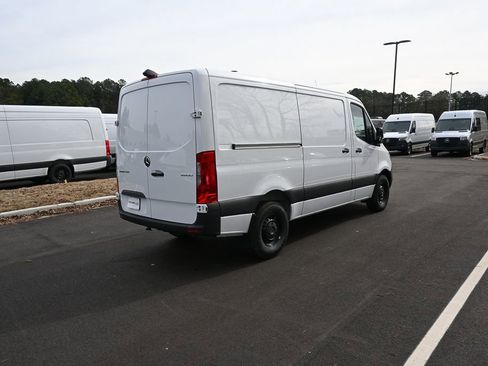 Used 2025 Mercedes-Benz Sprinter 2500 image 24