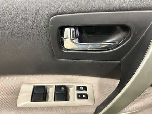 Used 2011 Nissan Rogue SV AWD/4WD image 13