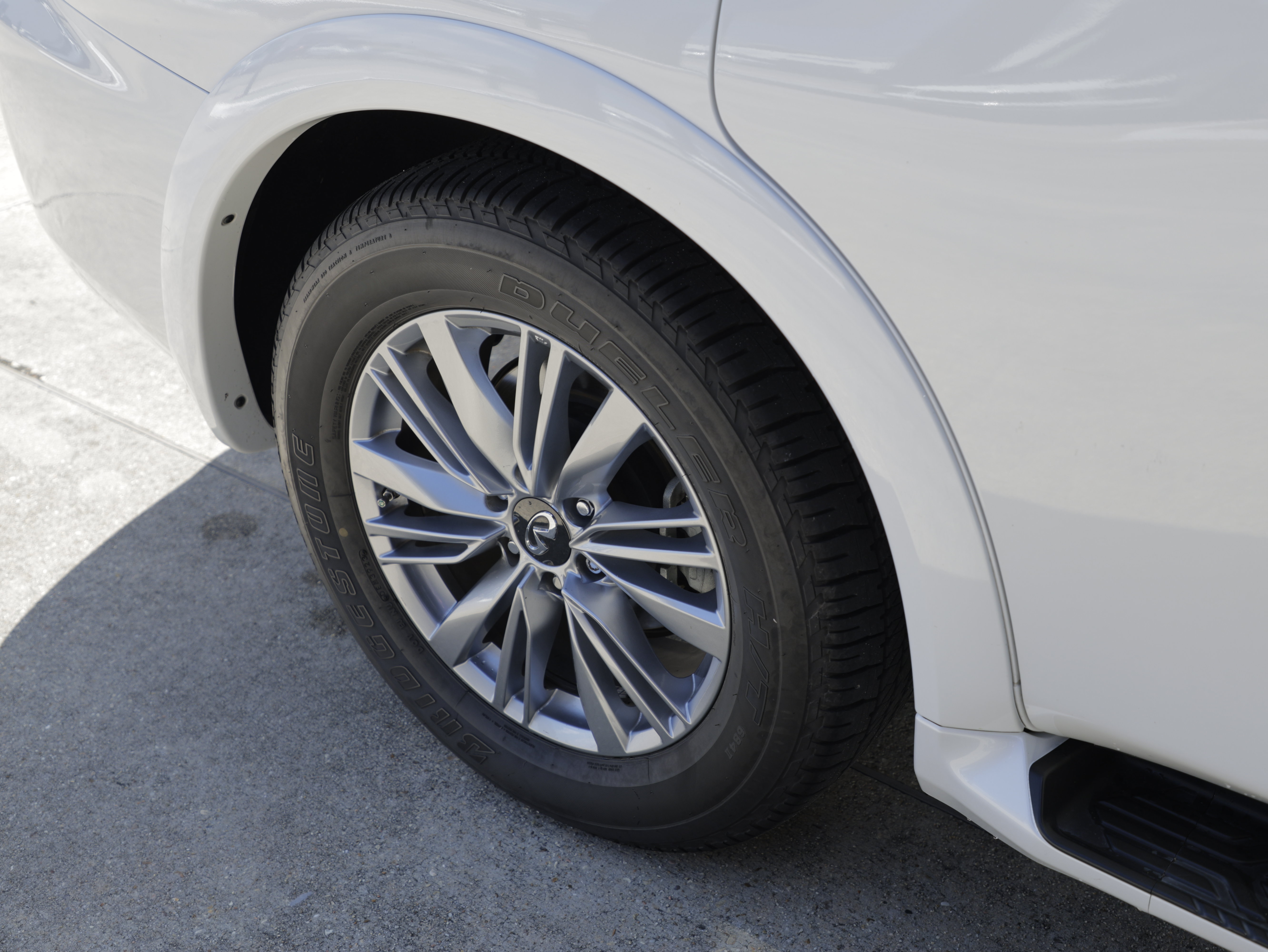 Used 2019 INFINITI QX80 Luxe w/ All-Season Package RWD image 10
