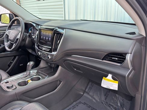 Used 2020 Chevrolet Traverse RS image 13