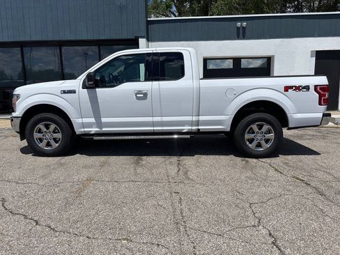 Used 2019 Ford F150 XLT w/ Equipment Group 302A Luxury AWD/4WD image 12