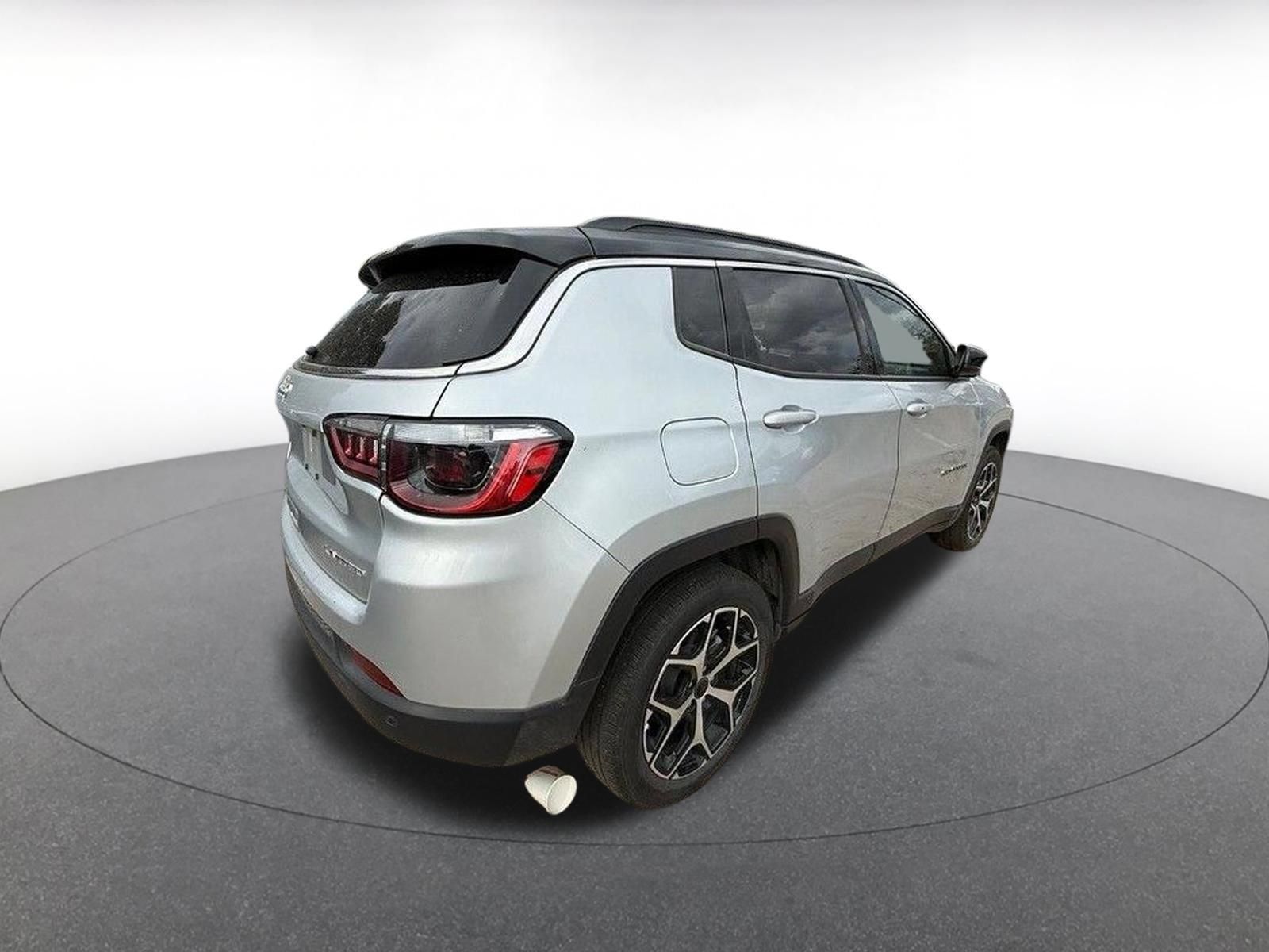 Used 2025 Jeep Compass Limited AWD/4WD image 7