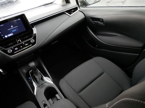 Certified 2025 Toyota Corolla LE FWD image 11