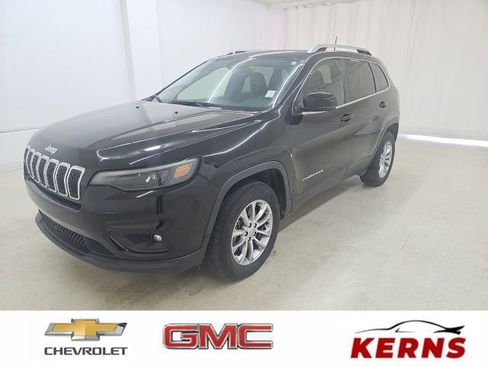 Used 2021 Jeep Cherokee Latitude Lux w/ Comfort/Convenience Group AWD/4WD image 1