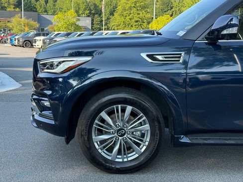 Used 2021 INFINITI QX80 Luxe w/ All-Season Package AWD/4WD image 11