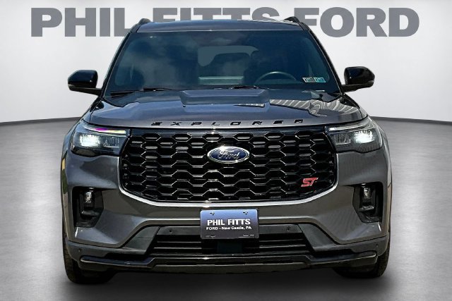 Certified 2025 Ford Explorer ST AWD/4WD image 2