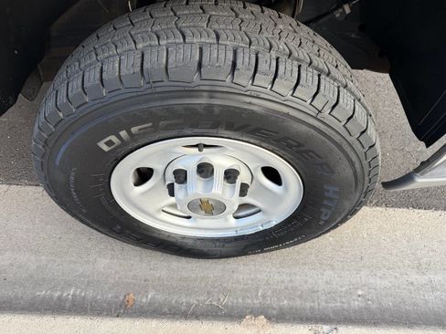 Used 2003 Chevrolet Silverado 2500 W/T image 10