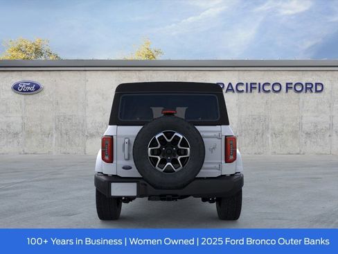 New 2025 Ford Bronco Outer Banks image 6