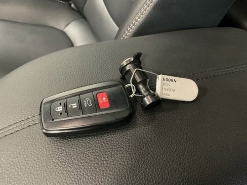 Used 2025 Toyota RAV4 XLE Premium w/ Weather Package AWD/4WD image 23