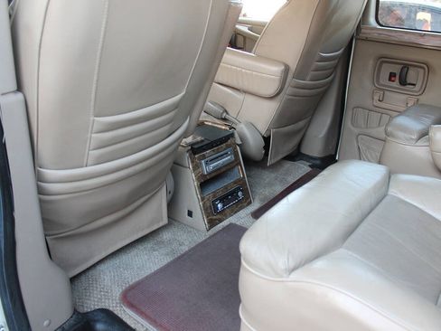 Used 2006 Chevrolet Express 1500 RWD image 27