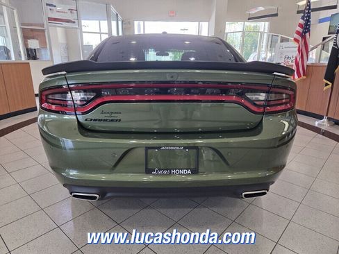 Used 2022 Dodge Charger SXT w/ Blacktop Package RWD image 5