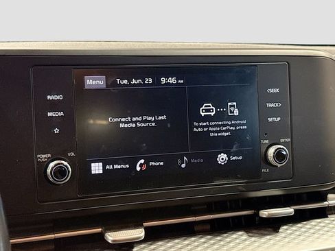 Used 2022 Kia Carnival LX FWD image 15