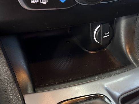 Used 2023 Dodge Charger R/T w/ Blacktop Package image 49